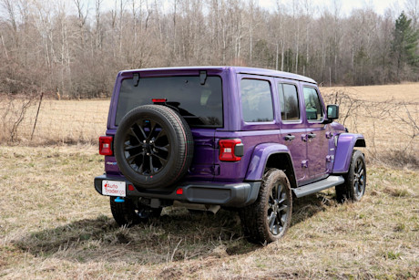 Editorial 2023 jeep wrangler sahara 4xe 09 jm
