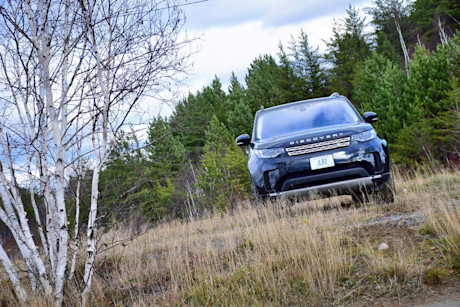 Editorial 2018 land rover discovery hse luxury td6 10 jp