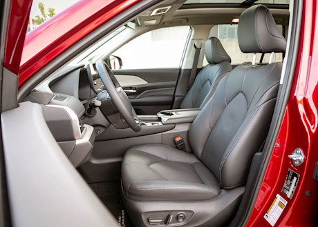 Editorial 2024 toyota grand highlander limited awd td 231019 13 jw