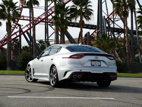 Editorial 2018 kia stinger jb 9