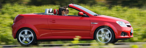 Prueba: Opel Tigra Twin Top – Una generosa herencia