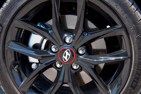 Editorial 2019 hyundai veloster turbo performance package 13 lw