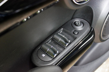 Editorial 2015 mini cooper s 5 door dh 27