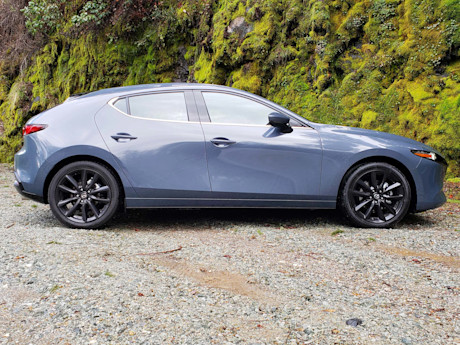 Editorial 2019 mazda3 sport awd 03 sw