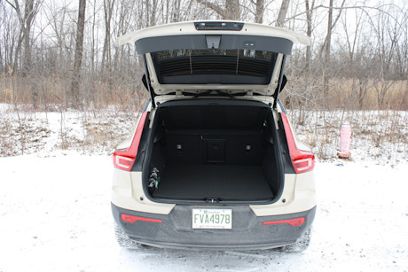 Volvo EX30 2025 vs Volvo EX40 2025 – Quel est le meilleur choix pour vous? Image