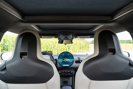 Editorial 2025 mini cooper s 3 door td jw 240903 18