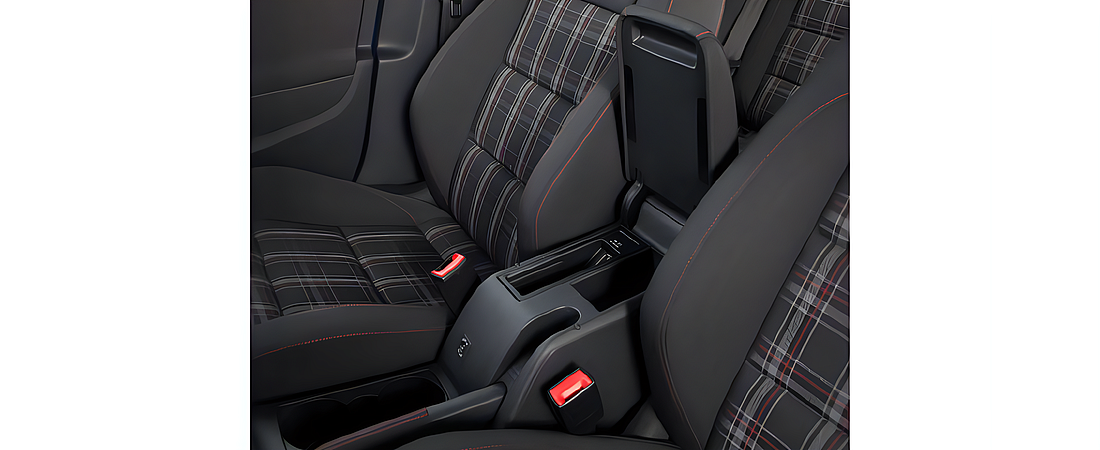 Volkswagen Golf GTI 2010 36