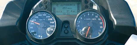Prueba: Kawasaki GTR 1400 – Racing y rutera