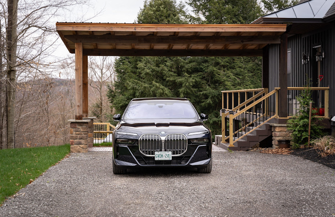 Editorial 2024 bmw 750e jw 25