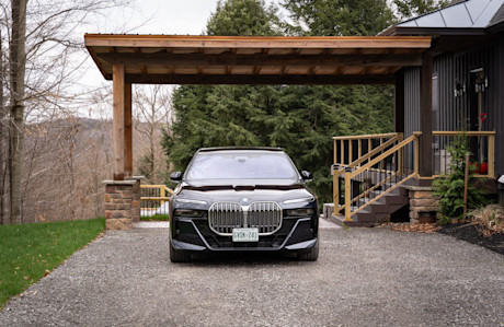 Editorial 2024 bmw 750e jw 25