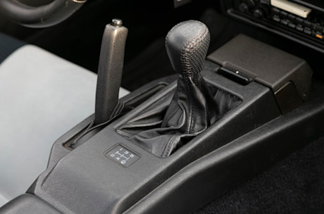 Editorial 1986 toyota mr2 231113 18 jw