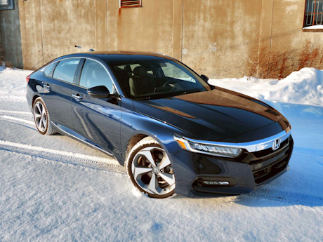 Editorial 2018 honda accord touring 03 bh