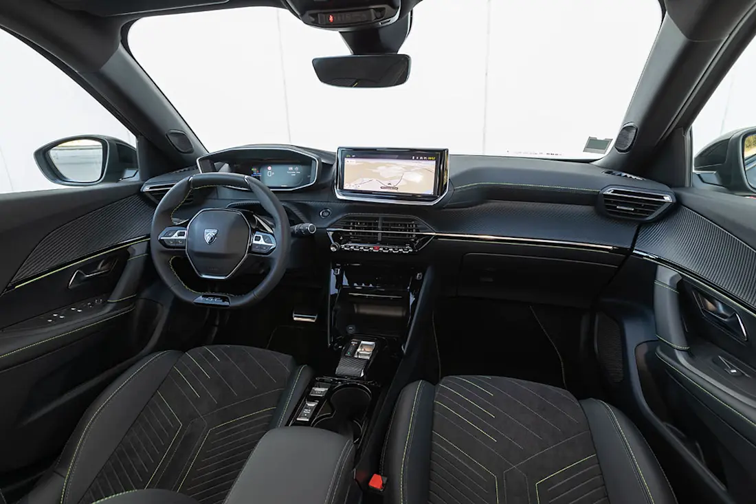 Peugeot e-2008 (2023) interior Peugeot e-2008 (2023) interior