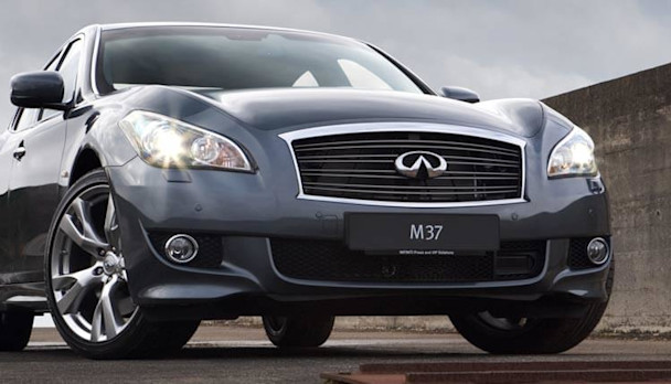 Infiniti M37