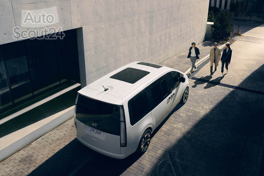 Hyundai Staria (1).jpg