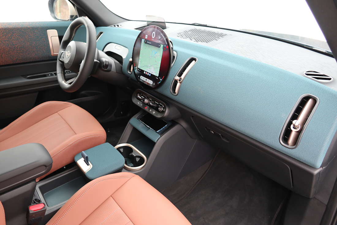 2026 Mini Countryman S ALL4 - TD - JM - 260318 - 14.jpg