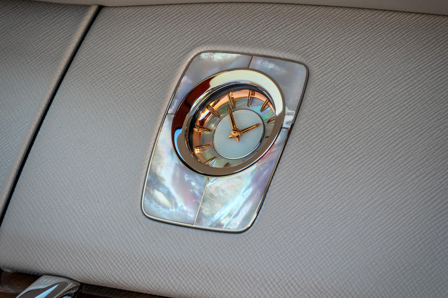 rolls-royce-cillinan-the-pearl (3).jpg