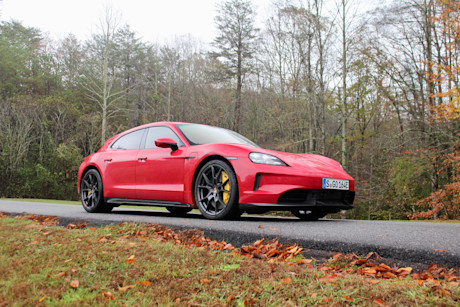 Editorial 2025 porsche taycan gts sport turismo fd pb 241118 2
