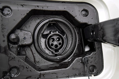 Editorial 2021 toyota rav4 prime xse technology 11 sha