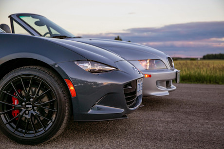 Editorial 2021 mazda mx 5 vs 2000 bmw m roadster 10 jw
