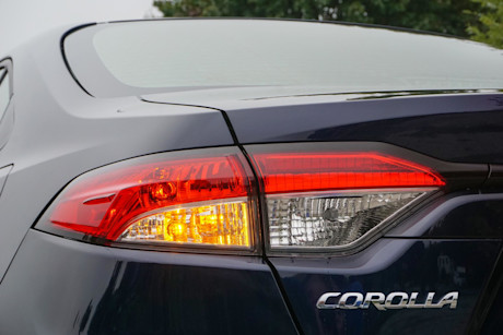 Editorial 2022 toyota corolla hybrid premium 08 di