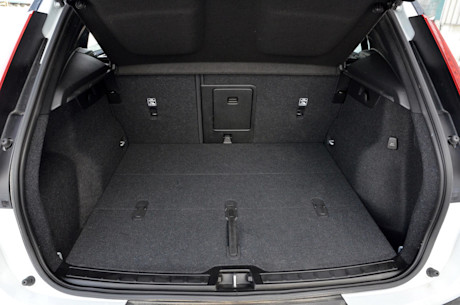 Volvo XC40 Recharge 2021 : essai routier Body Image