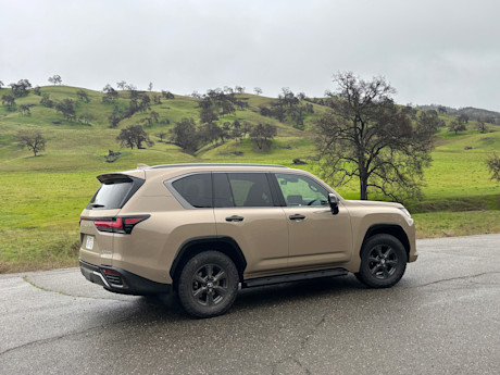 Lexus LX 700h 2025 : essai routier Body Image
