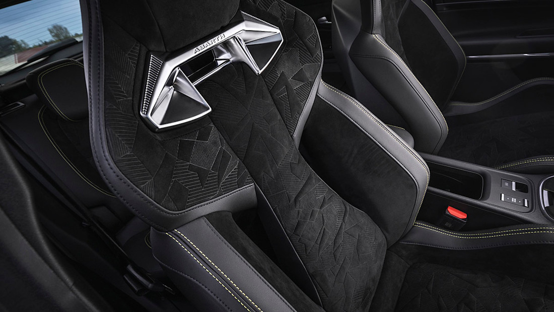 CR-31 - AutoScout24 - Abarth 600e foto5