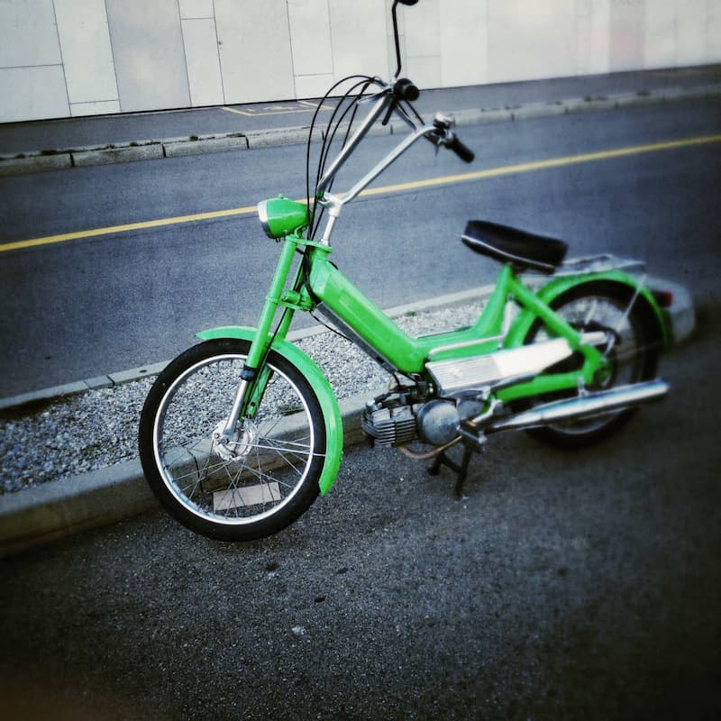 Mopedführerschein: Mit 15 aufs Moped oder ins Mopedauto
