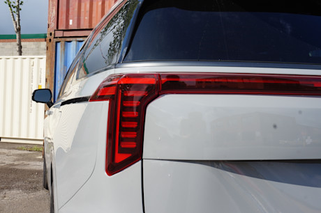 Editorial 2025 kia carnival jl 17