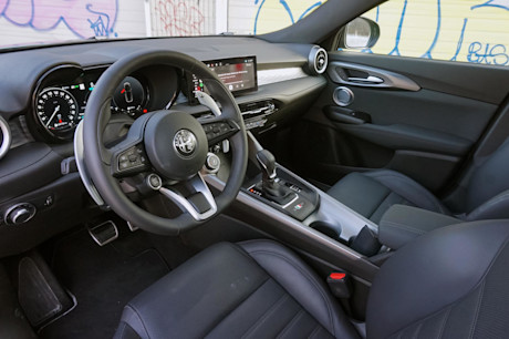 Editorial 2024 alfa romeo tonale veloce phev td 240415 30 jl