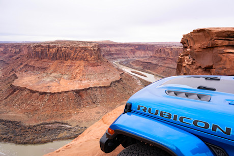 Editorial 2025 jeep wrangler rubicon 4xe td jw 250127 31