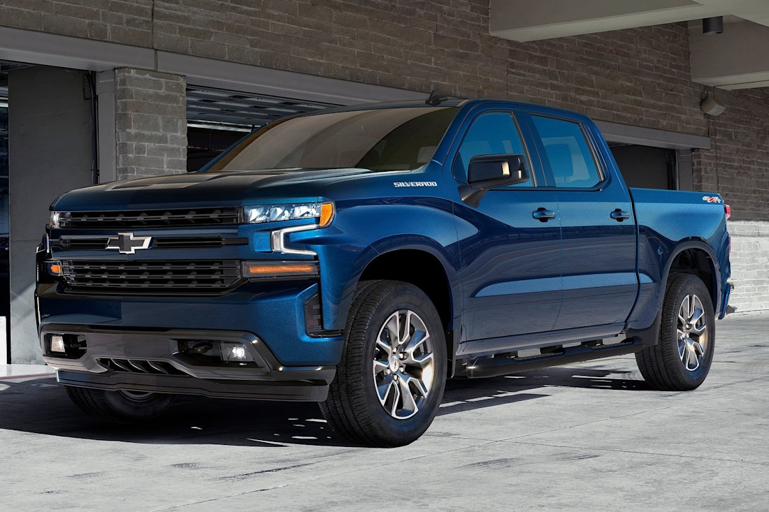 Chevrolet Reveals Four-Cylinder Silverado