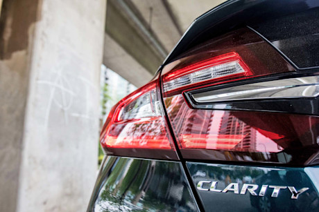 Editorial 2018 honda clarity touring 08 bm