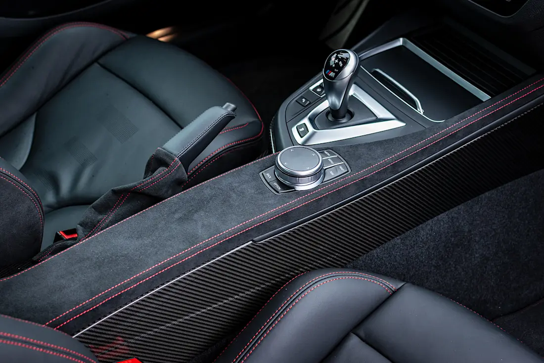BMW-M2-CS-Console