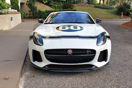 Editorial 2017 jaguar f type svr convertible 03 pb