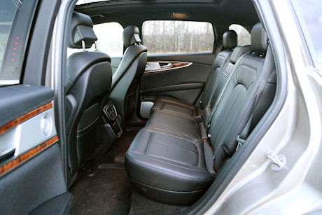Editorial 2019 lincoln nautilus reserve 16 ts