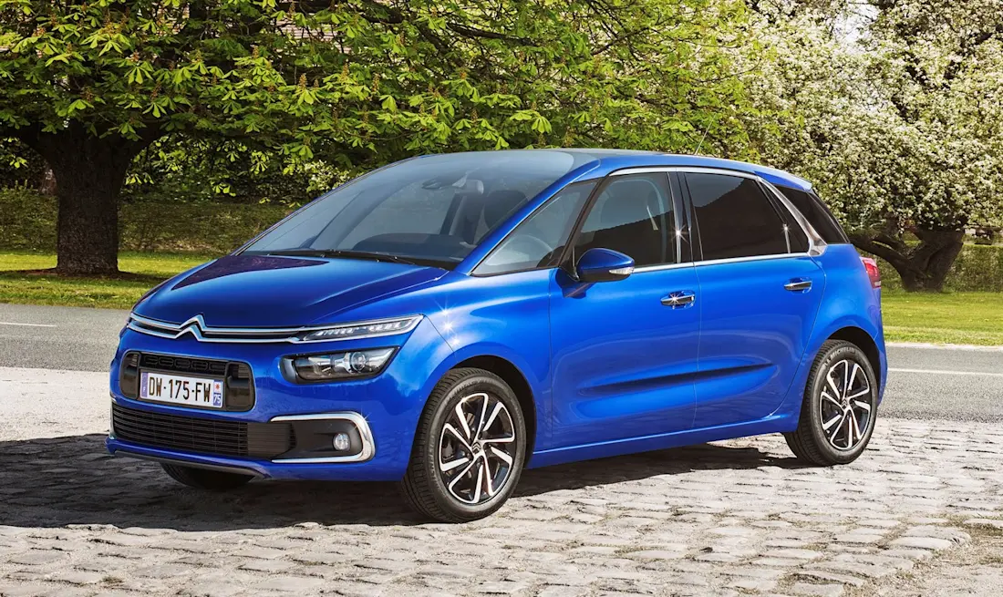 Der Kürzere von zwei Kompaktvans aus dem Hause Citroën heißt C4 Picasso. Generation zwei wurde bis 2020 gebaut, im Fond haben drei Kindersitze Platz.  Der Kürzere von zwei Kompaktvans aus dem Hause Citroën heißt C4 Picasso. Generation zwei wurde bis 2020 gebaut, im Fond haben drei Kindersitze Platz.