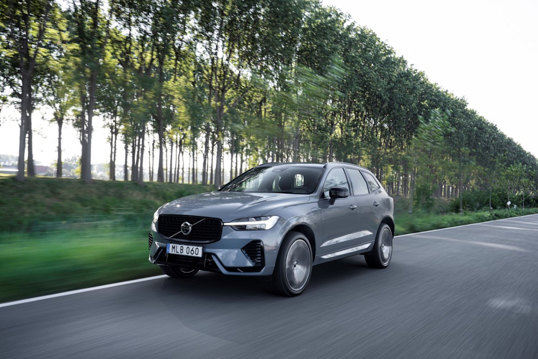 288138_Volvo_XC60_Recharge_T8_AWD_Thunder_Grey