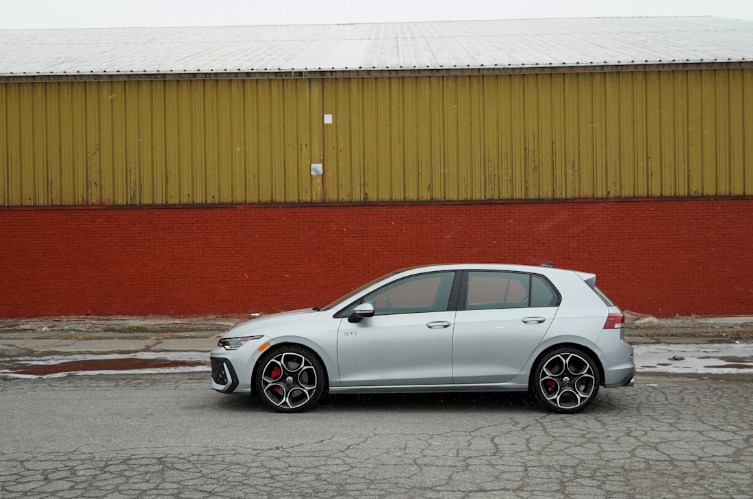 Volkswagen Golf GTI 2026 (1).jpg