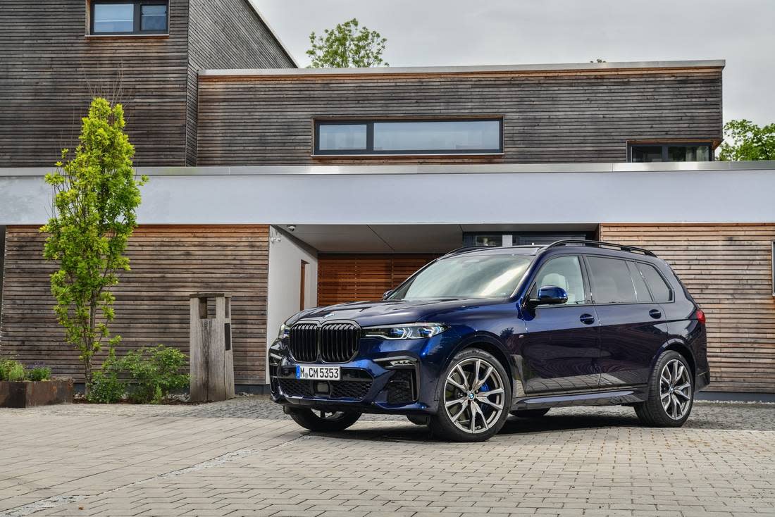 65TptCyBdiYqCBDk6MmDaT-c04e5b5841a7463dbc755d5f712ab851-bmw-x7-front-1100