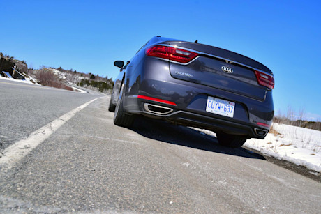 Editorial 2018 kia cadenza limited 05 jp