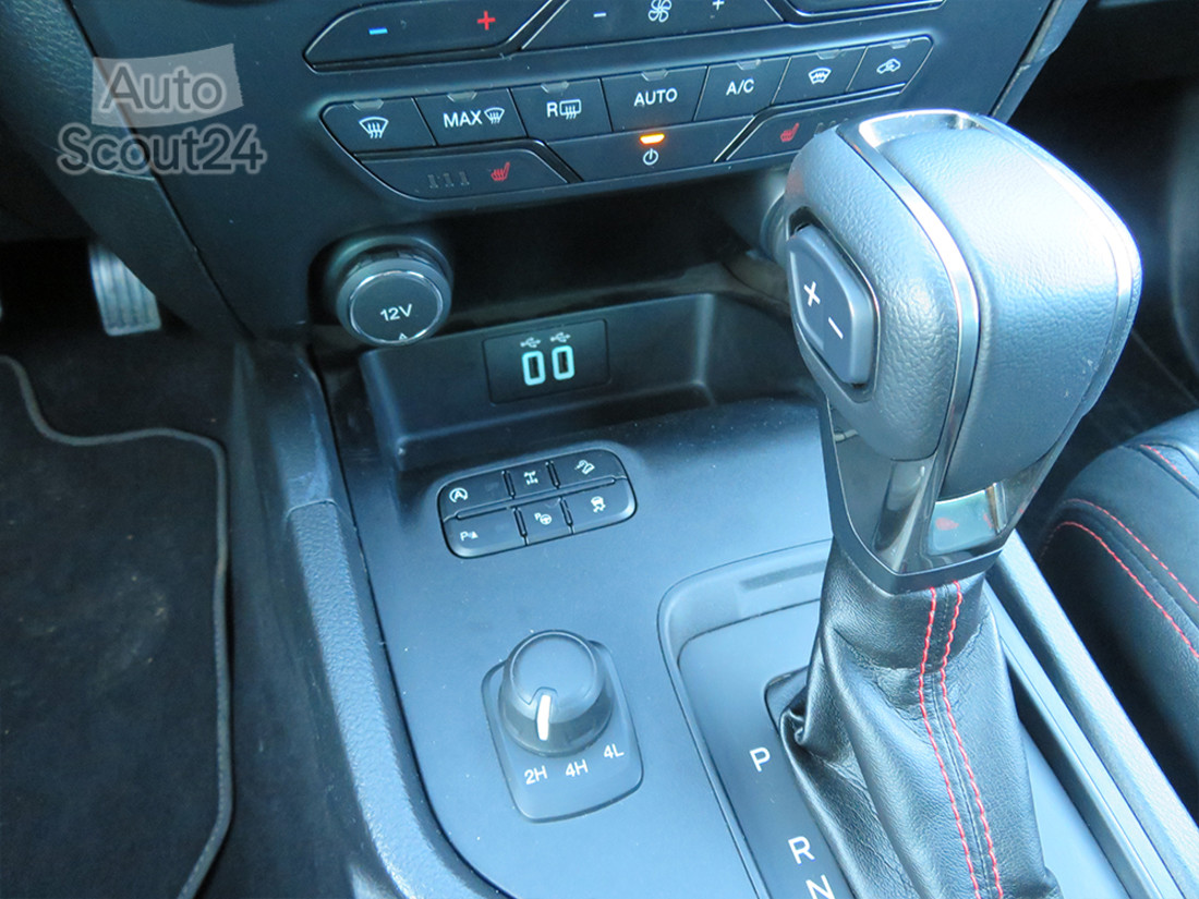 29 ford ranger consola 2.jpg