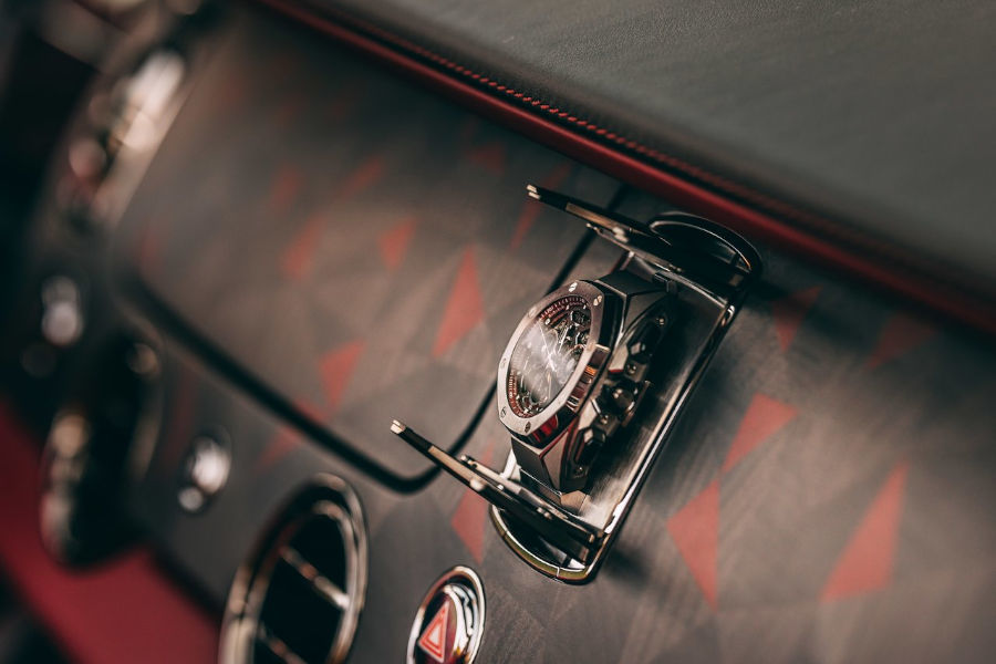 Rolls-Royce-más-caro-exclusivo-Droptail-La-Rose-Noire-2024 (3).jpg