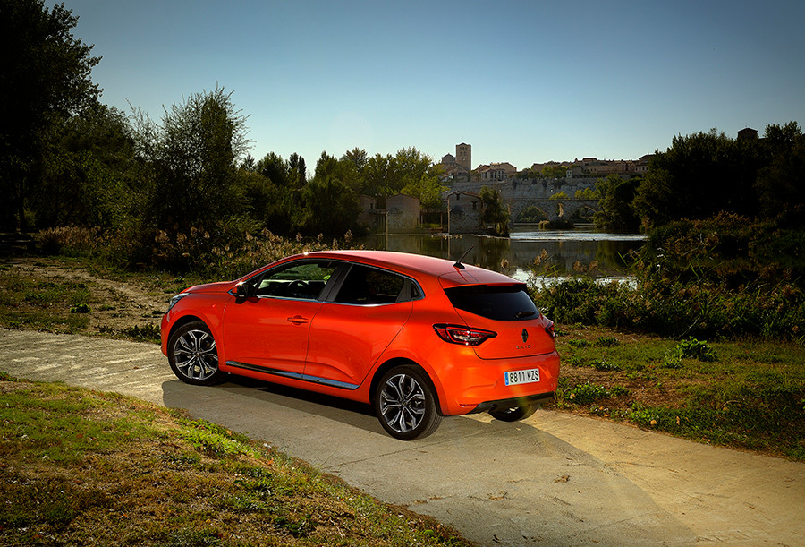 renault-clio (1).JPG