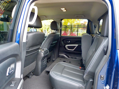 Editorial 2017 nissan titan 16 jb