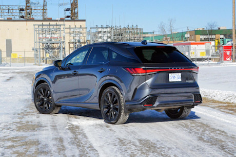 Lexus RX 500h 2024 : essai routier Image