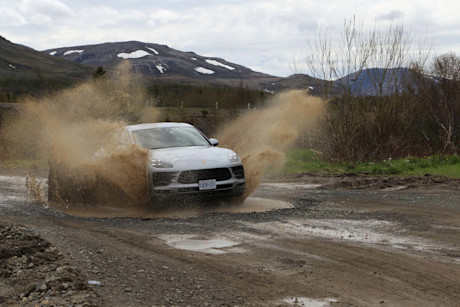 Editorial 2019 porsche macan s 13 ts