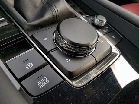 Editorial 2019 mazda3 sport awd 17 sw