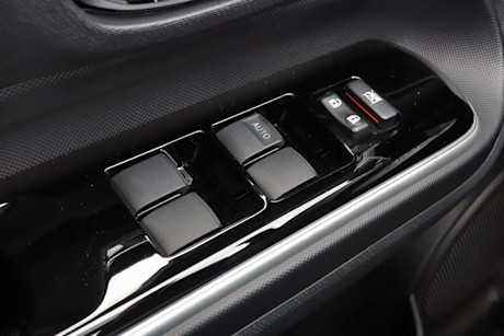 Editorial 2019 toyota prius c technology 33 jm